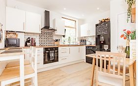 A'Nb Oxford Lux 2-Bedroom Plus Private Parking 5-Star Central Ox1